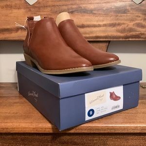NWT Universal Thread Nora Dark Cognac Slip-On Booties